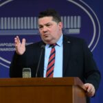 (FOTO) GDJE JE, HOĆU DA ZNAM: U Banjaluci postavljeno 1.616 bijelih stolica za nestale osobe iz Srpske